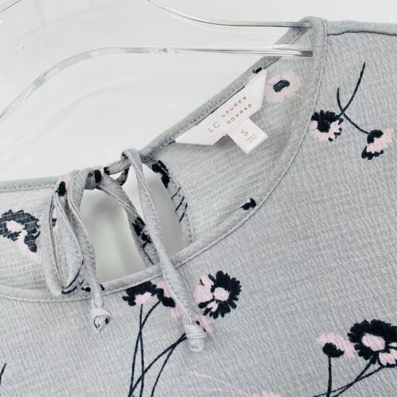 LC Lauren Conrad Size Small Gray Purple Floral Short Sleeve Boho Knit Top - Picture 6 of 9